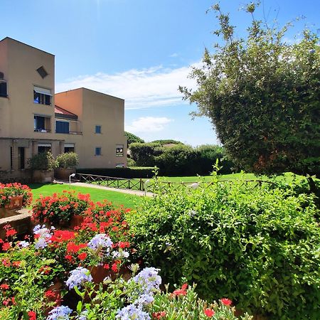 Holiday Homes Marina Apartments Punta Ala Buitenkant foto