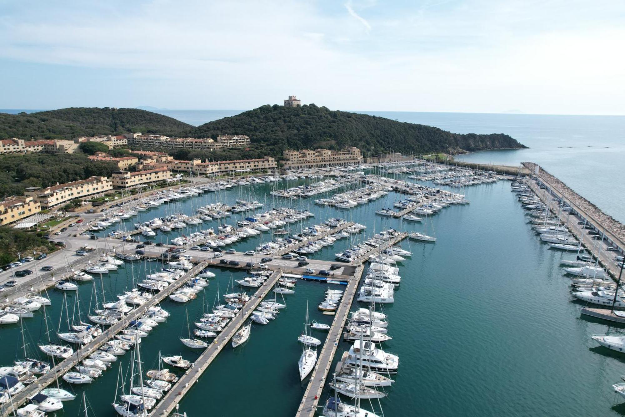 Holiday Homes Marina Apartments Punta Ala Buitenkant foto